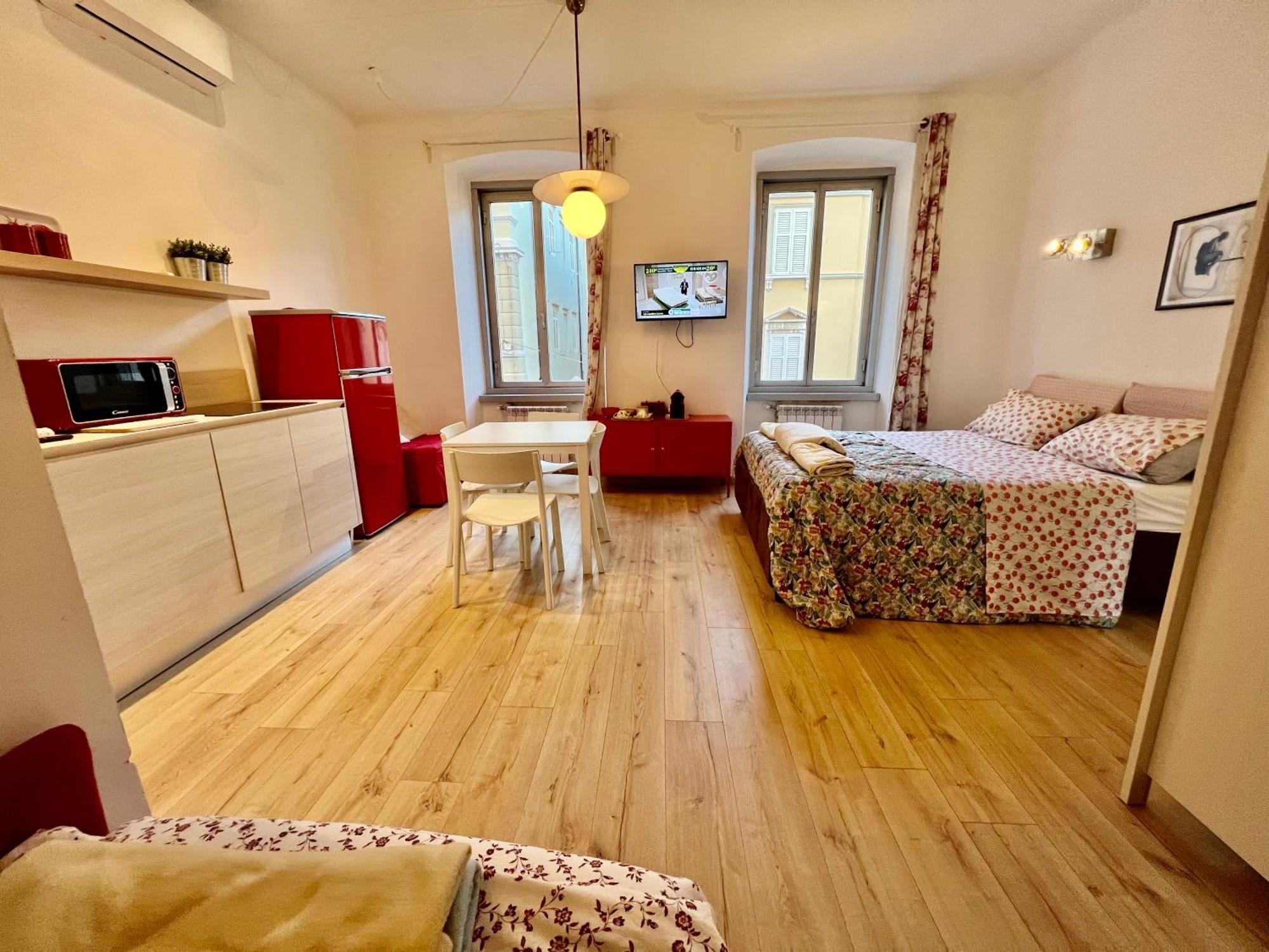 Alla Scalinata Del Teatro Rossetti Confort Suites Parcheggio Triest Exterior foto